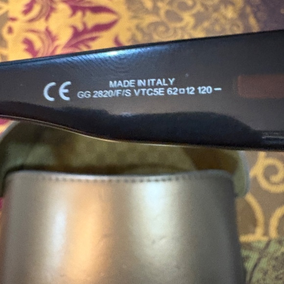 AUTHENTIC GUCCI SUNGLASSES - Picture 10 of 12